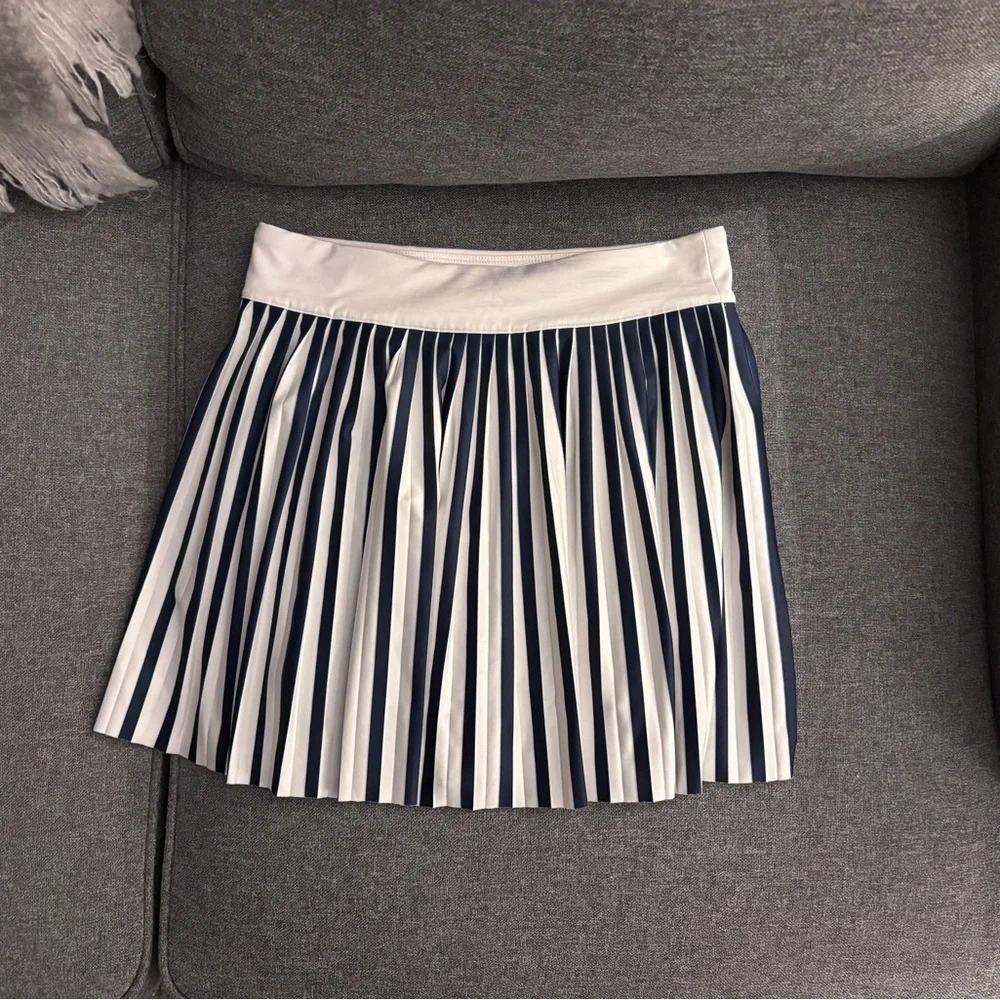 Vineyard Vines Pleated Athletic Skirt - Picture 1 of 4